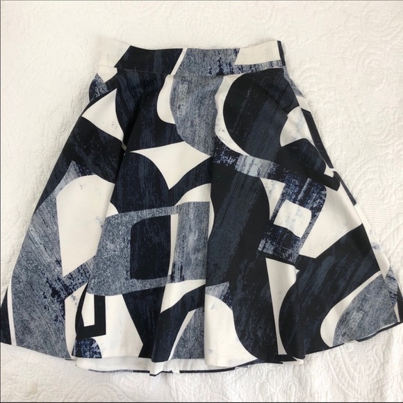 Amanda & Chelsea Dresses & Skirts - Amanda & Chelsea Navy Print Skirt